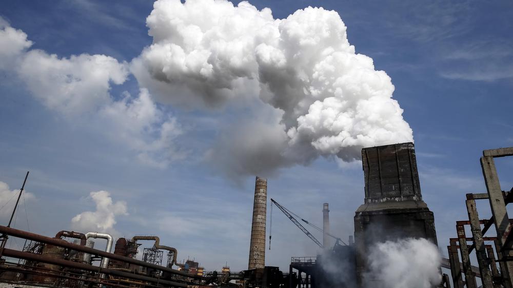 Ukraine-Krieg: Die Kokereianlage in Awdijiwka nahe der Frontlinie zu den Separatisten. Im Gegensatz zum benachbarten Donezk ist die Stadt in ukrainischer Hand.