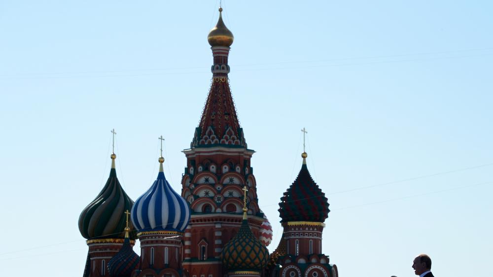 Ostukraine: Russlands Präsident Putin auf dem Roten Platz in Moskau