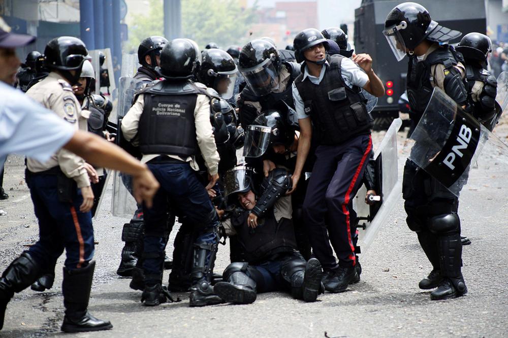 Venezuela Demonstrationen gegen eine drohende Diktatur ZEIT ONLINE
