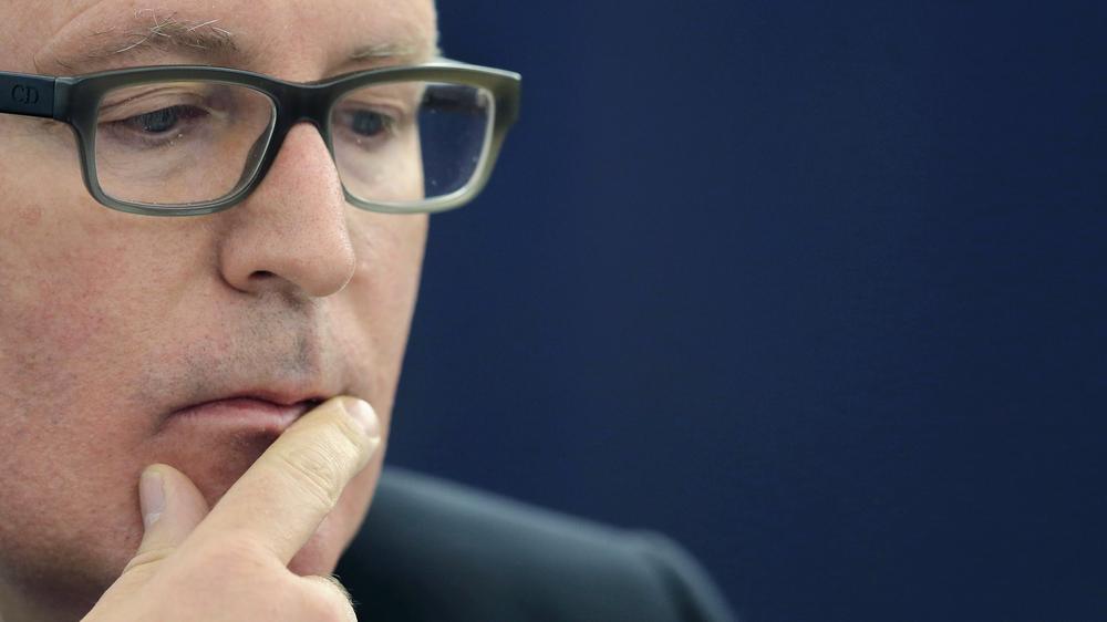 Polen und Ungarn: Droht Polen und Ungarn mit harten Konsequenzen: EU-Vizekommissionspräsident Frans Timmermanns