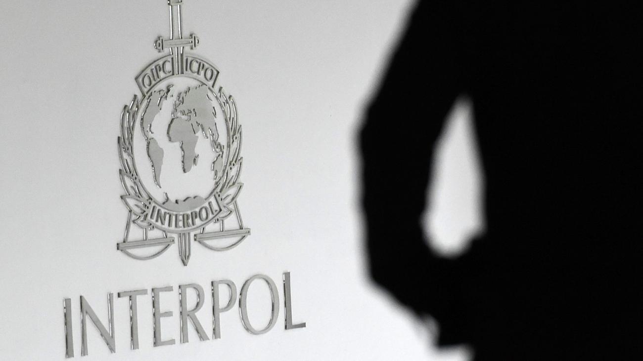 Red Notice Bei Interpol Turkei Lasst Weiteren Deutschen Uber Interpol Festnehmen Zeit Online