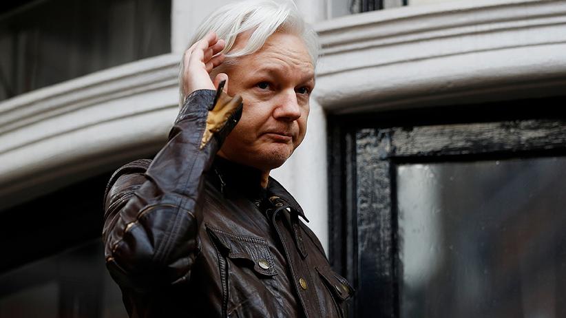 Julian Assange: "Sein Aufenthalt hier ist untragbar 