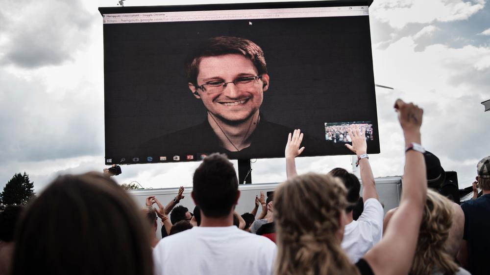Europäische Kommission: Einer der bekanntesten Whistleblower: Ex-CIA-Mitarbeiter Edward Snowden