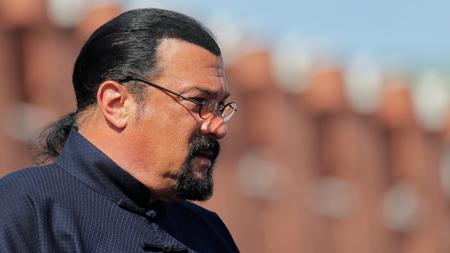 Actionheld Russland Ernennt Den Schauspieler Steven Seagal Zum Gesandten Zeit Online