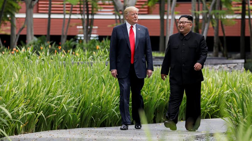 Nordkorea: US-Präsident Donald Trump und Nordkoreas Machthaber Kim Jong Un bei ihrem Gipfeltreffen in Singapur