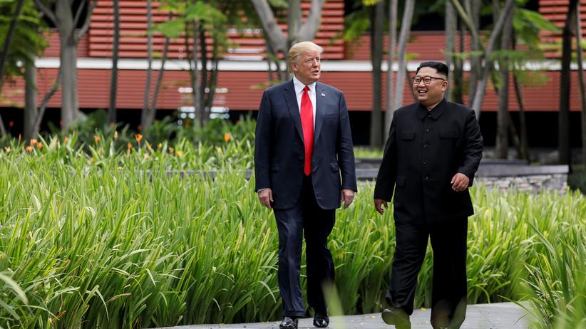 Nordkorea: US-Präsident Donald Trump und Nordkoreas Machthaber Kim Jong Un bei ihrem Gipfeltreffen in Singapur