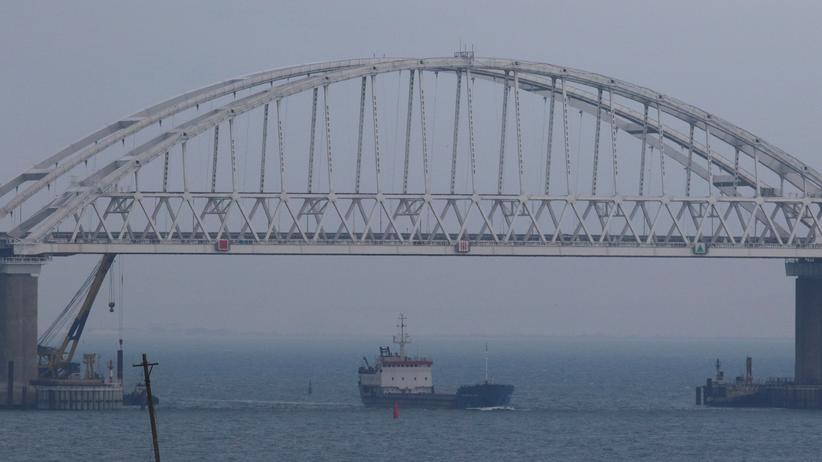 KrimKonflikt Ukrainische Schiffe dürfen Straße von Kertsch wieder