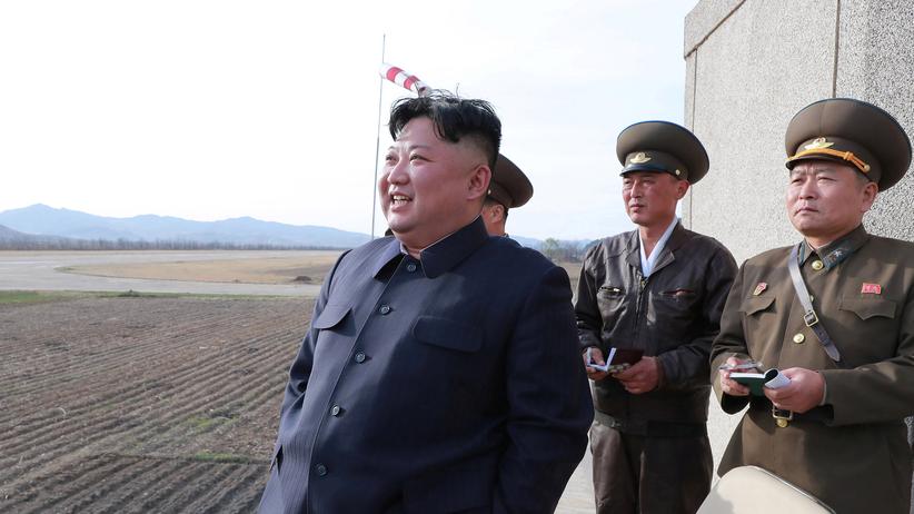 Kim Jong Un: Nordkoreas Machthaber Kim Jong Un bei einer Trainingseinheit der nordkoreanischen Luftwaffe