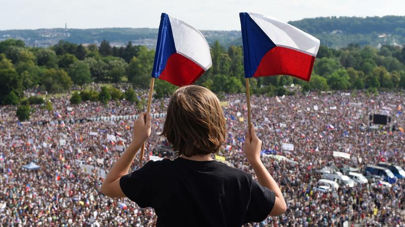 Tschechien: Ministerpräsident Babiš übersteht Misstrauensantrag