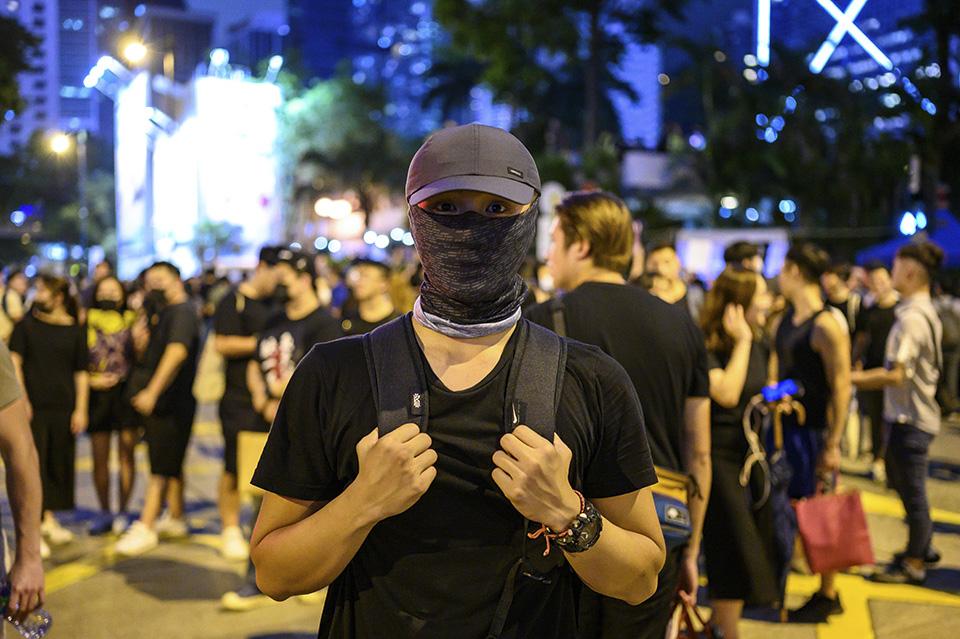 Hongkong: Mit Wasserwerfern und Gummigeschossen gegen die Proteste