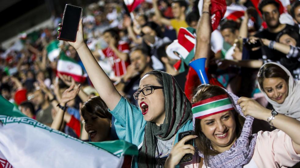 Fifa Iranische Frauen können erstmals Fußballtickets kaufen ZEIT ONLINE