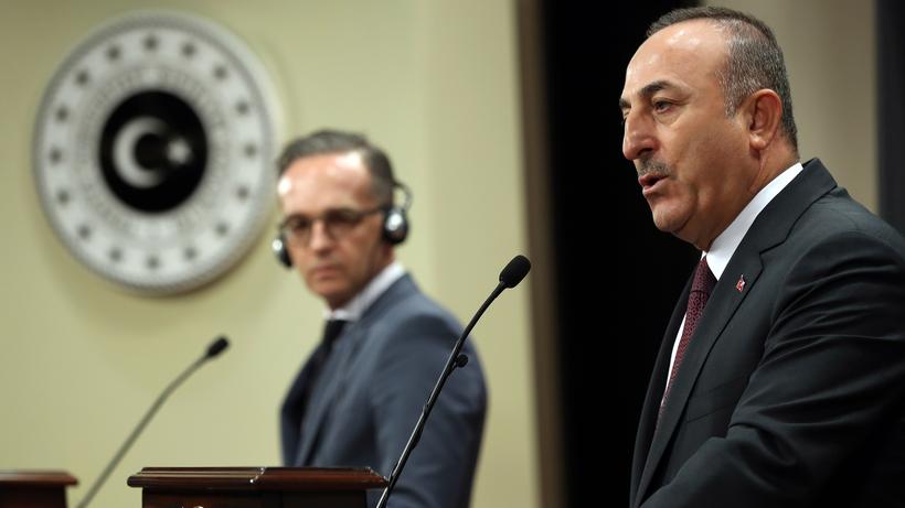 Nordsyrien: Der türkische Außenminister Mevlüt Çavuşoğlu bei einer Pressekonferenz mit seinem deutschen Amtskollegen Heiko Maas in Ankara. 