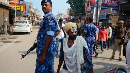 Indien Gericht Spricht Heiligen Ort In Ayodhya Hindus Zu Zeit Online