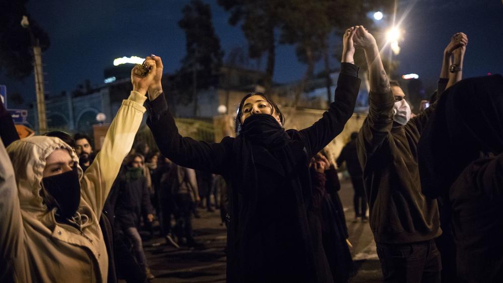 Iran: Iranische Demonstrantinnen in Teheran 