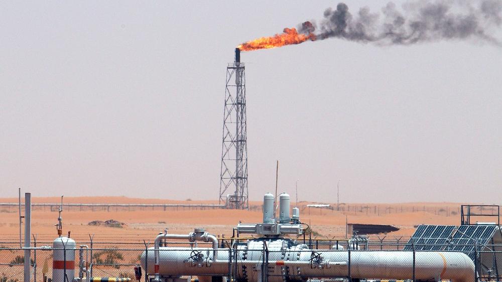 Rohöl: Technische Anlagen zur Ölförderung in Saudi-Arabien.