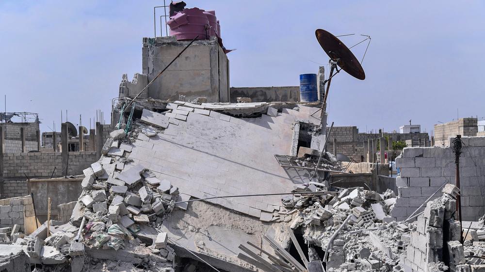 Bürgerkrieg: Bei Luftangriffen des israelischen Militärs auf eine proiranische Miliz starben nach Angaben von Beobachtern 14 Menschen.