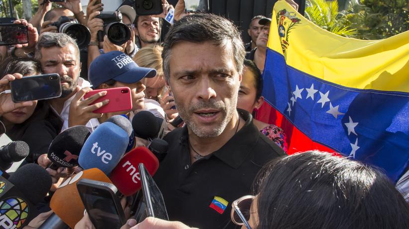 Venezuela: Oppositionsführer Leopoldo López setzt sich ins Ausland ab