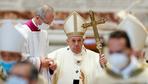 Coronavirus weltweit: Papst Franziskus kritisiert Urlaubsreisende