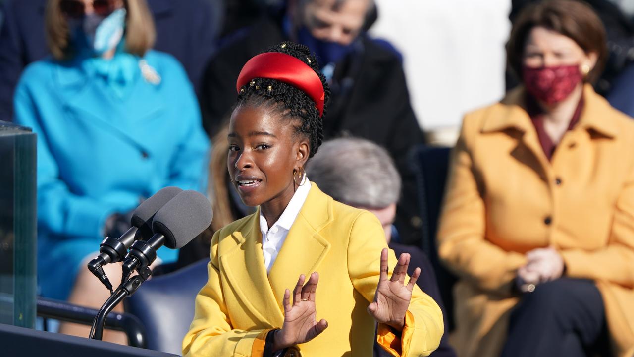 Sariq porno yulduzlar katalogi