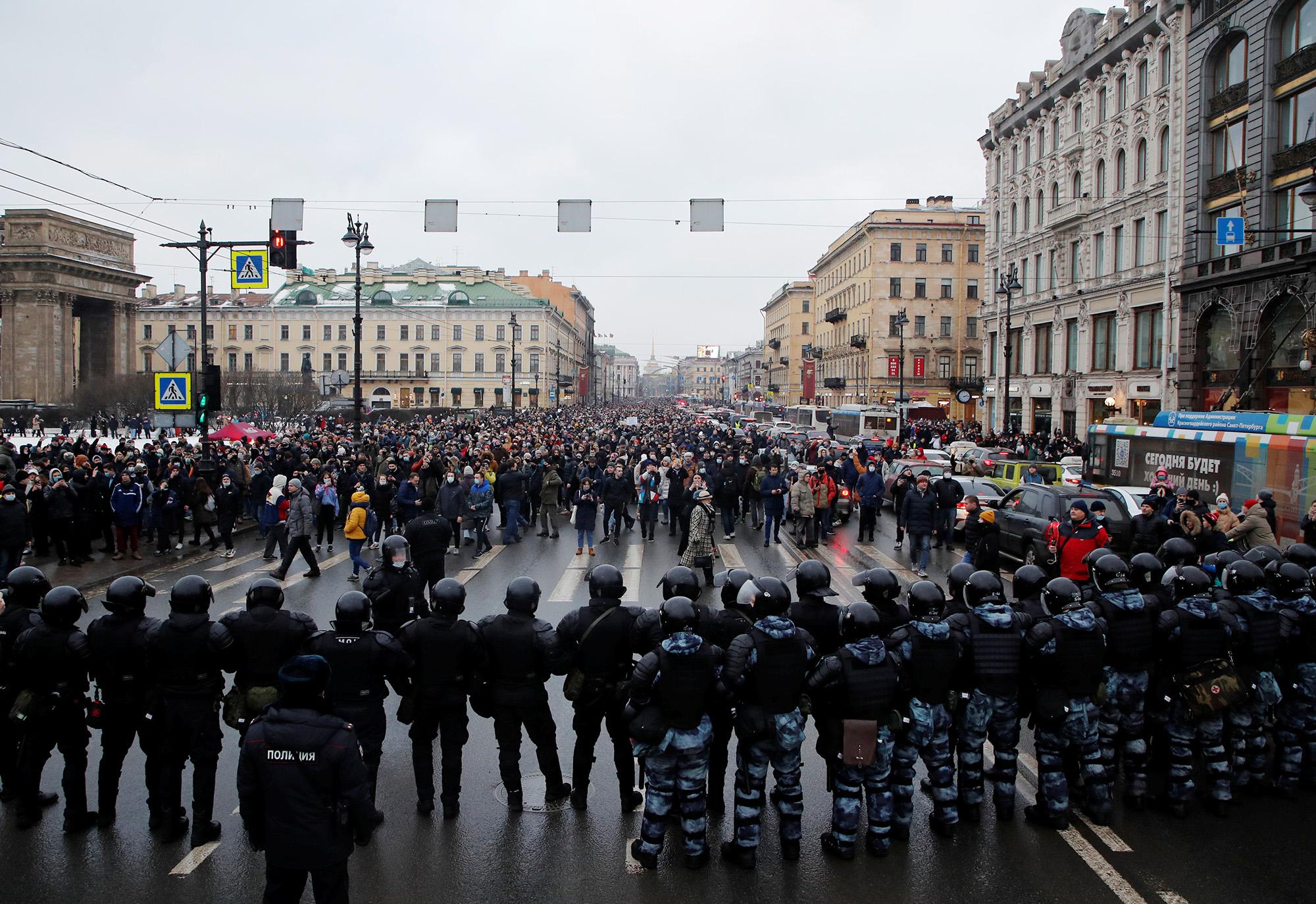 Информация митинги. Митинг в Петербурге 23 января 2021. Митинги в Санкт Петербург января 2021. Митинги СПБ 2021. Митинг Питер январь 2021.