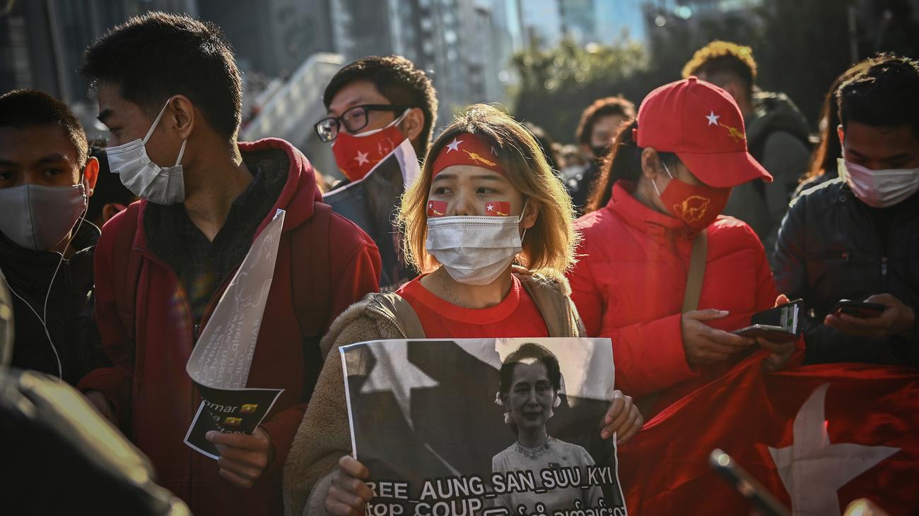 Myanmar: Regierungspartei ruft nach Putsch zu Protesten ...