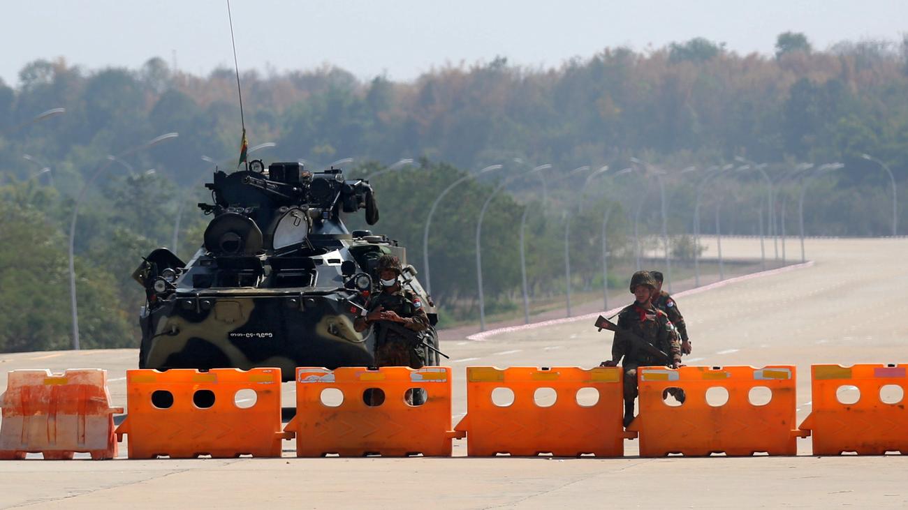 Myanmar: Militär umstellt Wohngebäude von Parlamentariern | ZEIT ONLINE