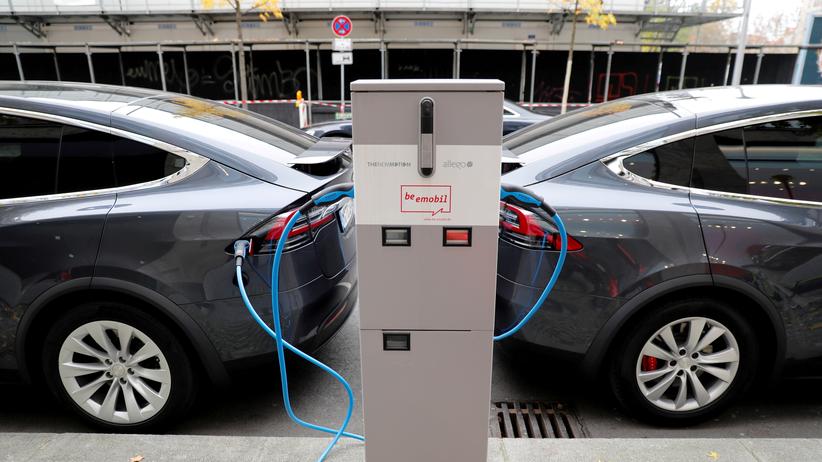 Elektroautos: Tesla meldet erstmals mehr als eine Milliarde Dollar Quartalsgewinn