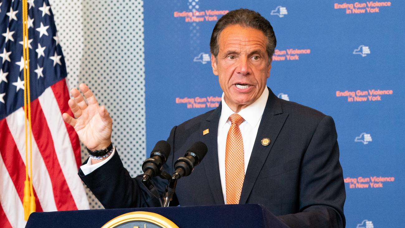 Andrew Cuomo New Yorks Ex Gouverneur Wegen Möglichen Sexualdelikts Angezeigt Zeit Online 