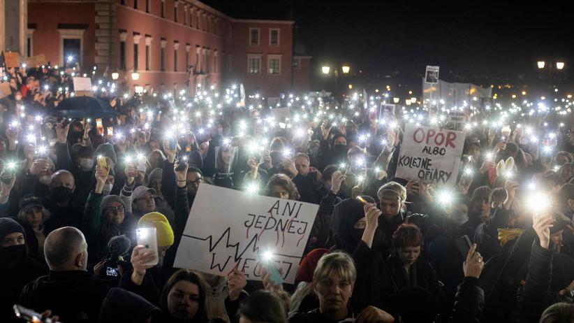 Schwangerschaftsabbruch: Demonstrationen gegen Abtreibungsgesetz in Polen