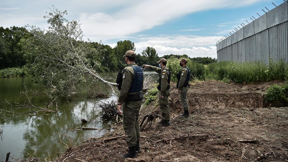 Griechenland Grenzbeamte Sollen Frontex Dolmetscher Illegal 