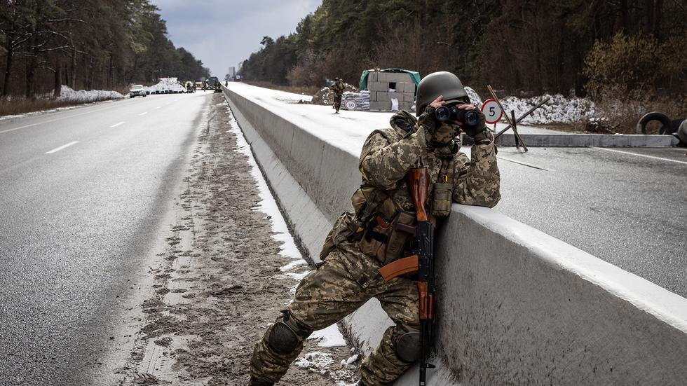 Angriff Auf Die Ukraine: Russische Armee Rückt Weiter Auf Kiew Vor ...