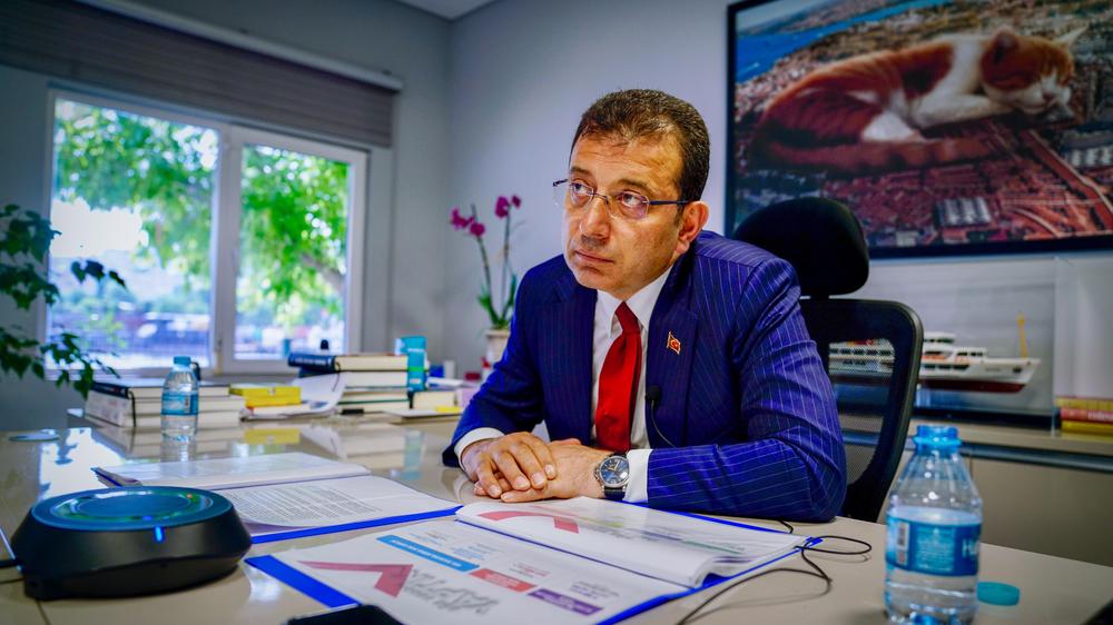 Ekrem İmamoğlu: 