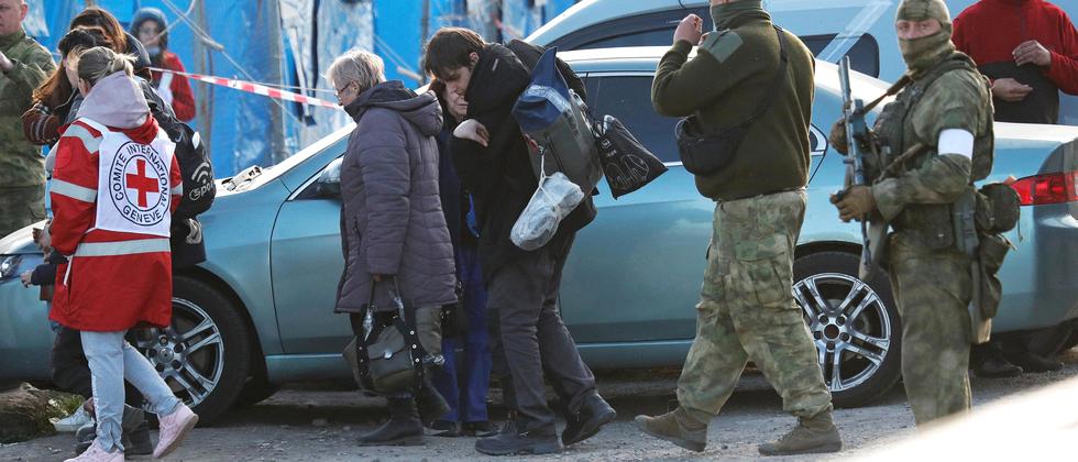 Ukraine-Überblick: Verstoß gegen Waffenruhe in Mariupol, Ringen um Ölembargo