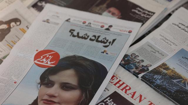 Iran: Mahsa Aminis Vater kritisiert fehlende Transparenz