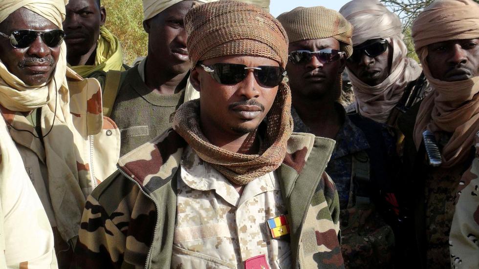 Tschad Übergangspräsident im Tschad vereidigt ZEIT ONLINE