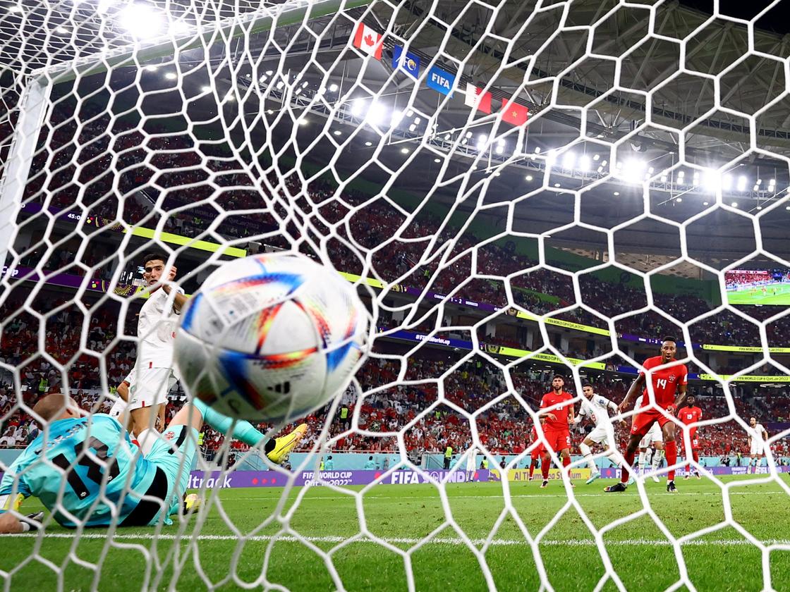 Fußball-WM in Katar Marokko und Kroatien ziehen ins Achtelfinale ein ZEIT ONLINE