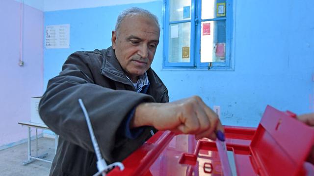 Tunesien: Niedrige Wahlbeteiligung bei tunesischen Parlamentswahlen