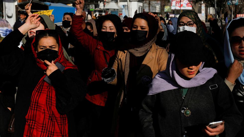 Afghanistan: UN-Delegation zu Gesprächen über Frauenrechte in Kabul ...