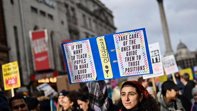 Streik in Großbritannien: Trillerpfeifen in Downing Street