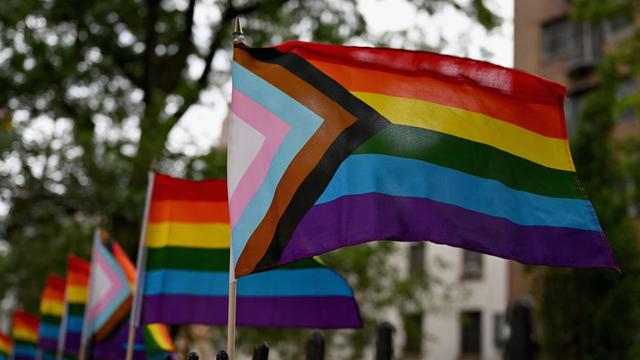 Transrechte: Gouverneurs-Veto zu Verbot von Trans-Pronomen hat Erfolg