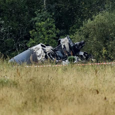 Flugzeugabsturz In Russland: Privatflugzeug Abgestürzt – Tod Des Wagner ...