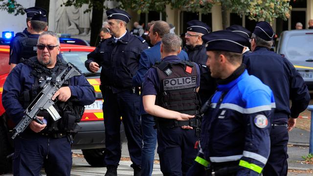 Arras: Frankreich ruft nach Messerattacke höchste Notfallstufe aus