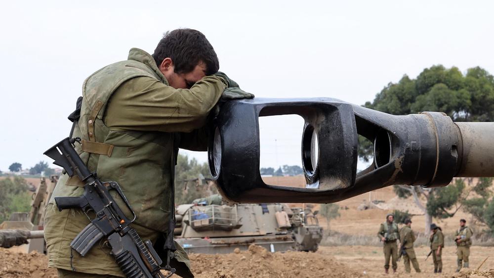 Solidarität mit Israel: Ein israelischer Soldat am 9. Oktober 2023 in der Nähe der Grenze zum Gazastreifen