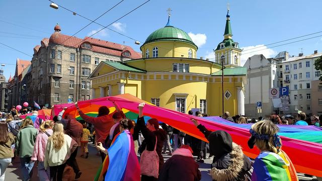 LGBTQ: Lettland gibt gleichgeschlechtlichen Paaren mehr Rechte