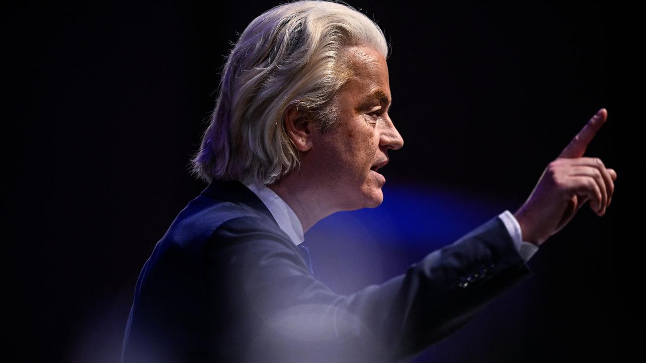 Élections aux Pays-Bas : le populiste de droite Geert Wilders en tête aux élections législatives