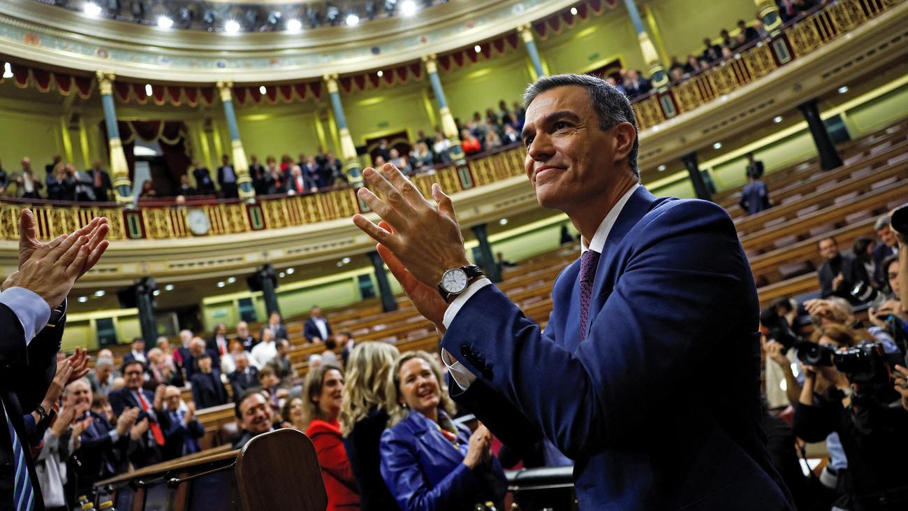 España: El Parlamento español reelige a Pedro Sánchez como jefe de gobierno