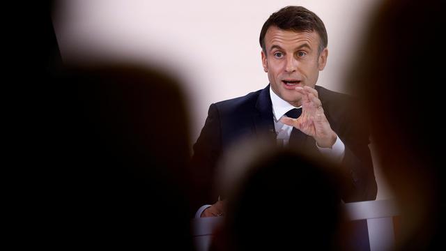 Frankreich: Macron will Bildschirmzeit für Kinder begrenzen