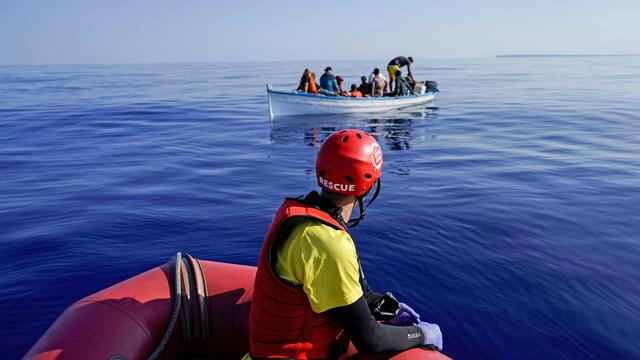 Flucht über das Mittelmeer: Italien beschließt umstrittenes Migrationsabkommen mit Albanien