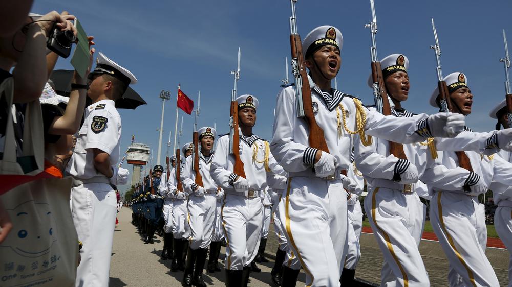 Ostasien: Soldaten der chinesischen Volksbefreiungsarmee: China will keine Kompromisse zum Status Taiwans machen. In dem Land wird am Wochenende gewählt.