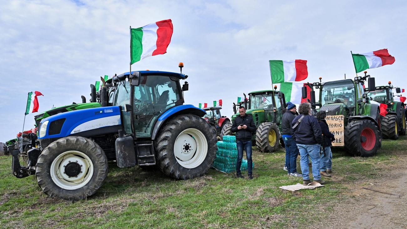 Protesty rolników: Rolnicy protestują przeciwko polityce UE we Włoszech, Hiszpanii i Polsce